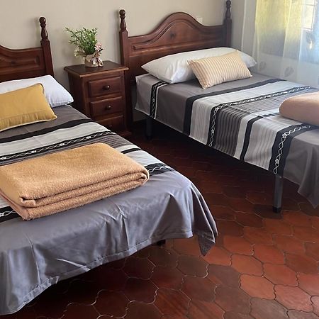 מלון La Pradera de Navalhorno Hostal Sabor Fusion מראה חיצוני תמונה