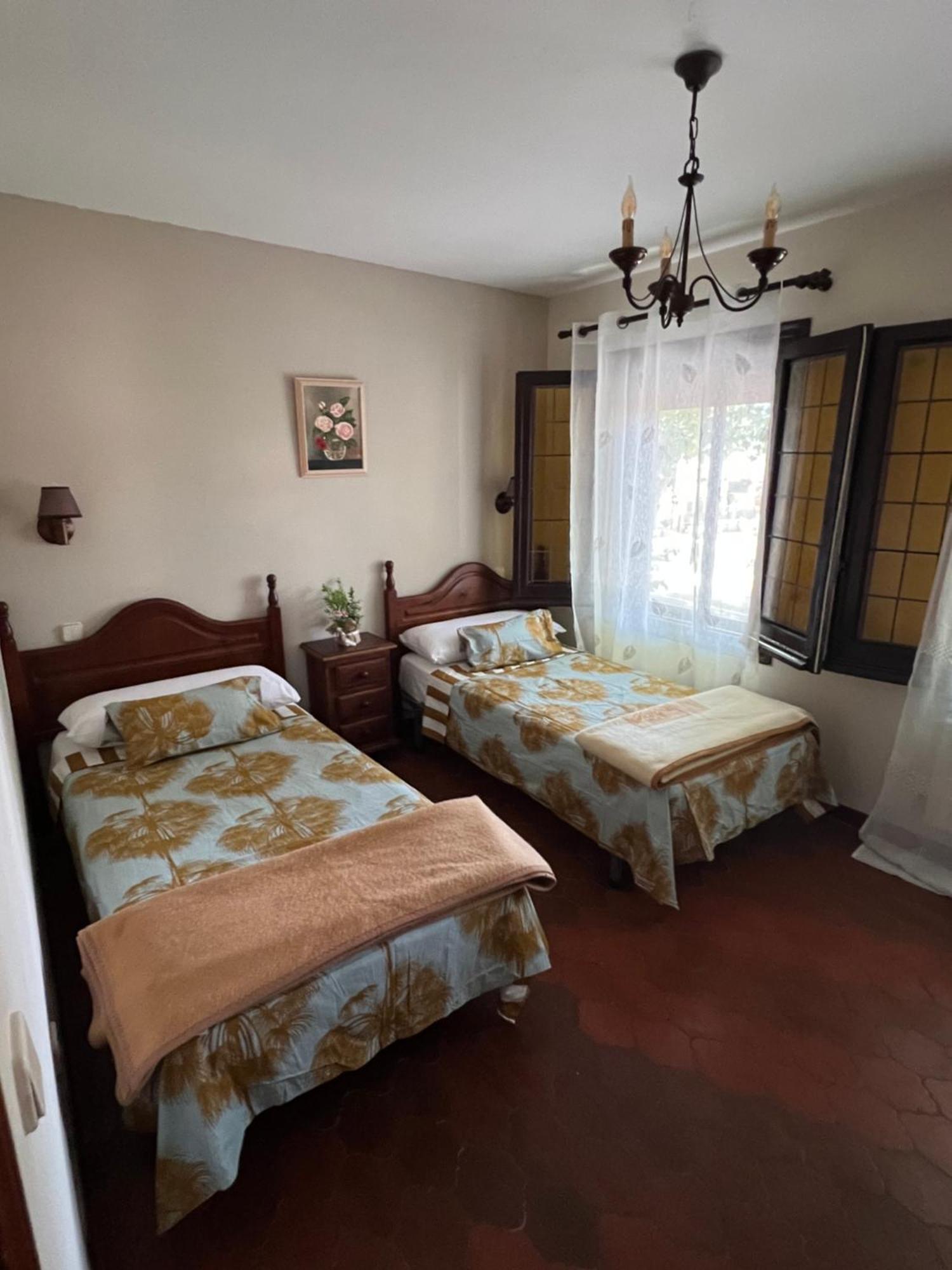 מלון La Pradera de Navalhorno Hostal Sabor Fusion מראה חיצוני תמונה